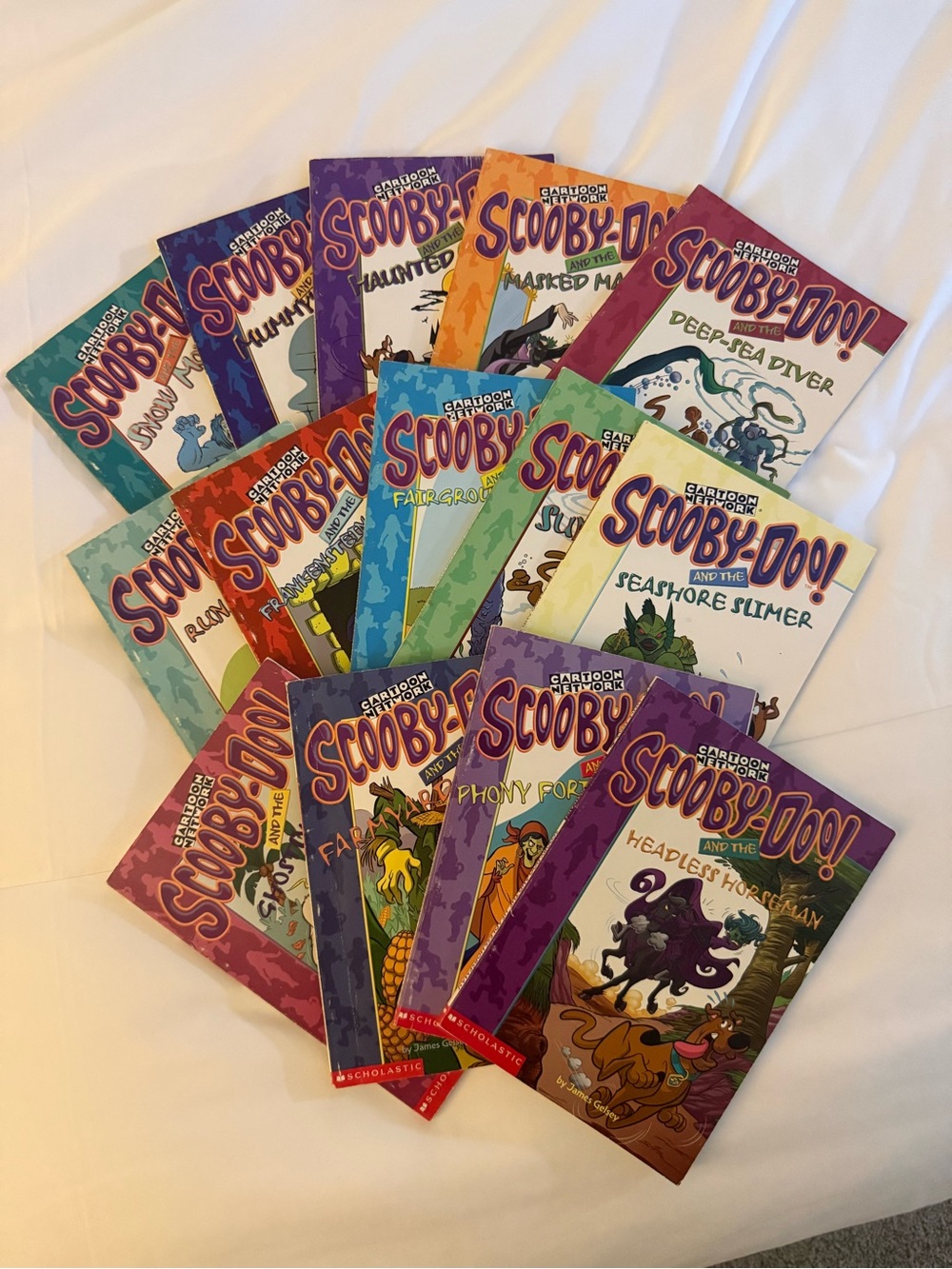 Scholastic Scooby-Doo! Assorted Color Kids Chapter Book Set - Bright Multicolor
